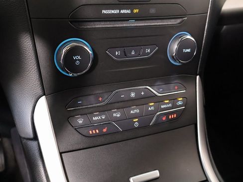 Used 2018 Ford Edge SEL w/ Equipment Group 201A image 7