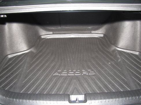 Certified 2023 Honda Accord EX image 17