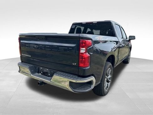 Used 2023 Chevrolet Silverado 1500 LT AWD/4WD image 2