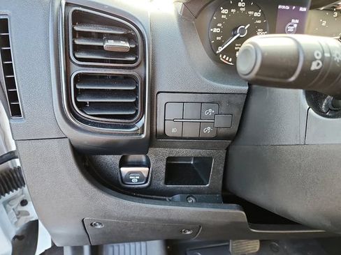 Used 2025 RAM ProMaster 2500 w/ Convenience Group FWD image 27