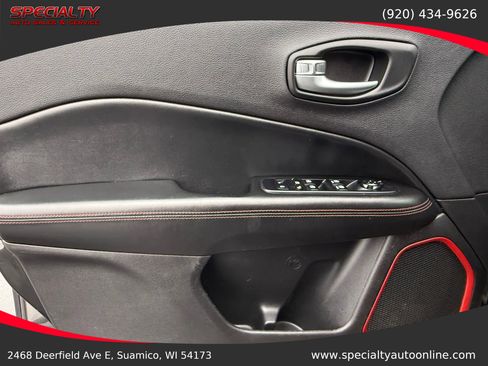 Used 2019 Jeep Compass Trailhawk w/ Cold Weather Group image 33