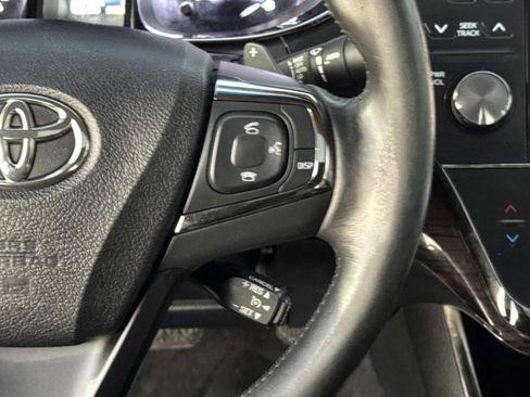 Used 2013 Toyota Avalon Limited image 8