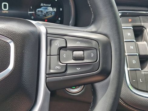 Used 2023 GMC Yukon SLT AWD/4WD image 10