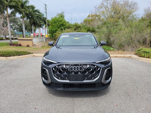 Used 2025 Audi Q5 Premium Plus w/ Premium Plus image 2