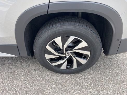 New 2025 Volkswagen Tiguan S image 25