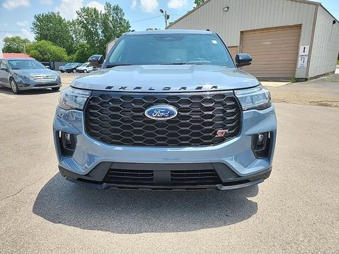 Used 2025 Ford Explorer ST w/ Sun And Sound Package AWD/4WD image 13