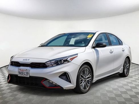 Certified 2023 Kia Forte GT-Line FWD image 5