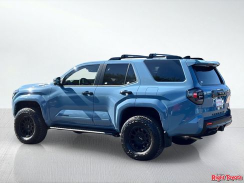 Used 2026 Toyota 4Runner Platinum AWD/4WD image 3