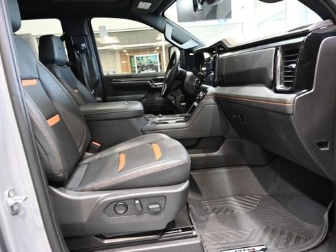 Used 2024 GMC Sierra 2500 AT4 w/ AT4 Premium Plus Package AWD/4WD image 15