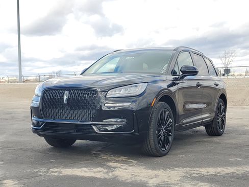 New 2026 Lincoln Corsair Premiere image 2