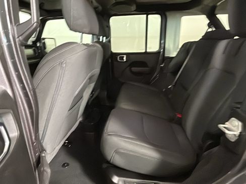 Used 2023 Jeep Wrangler Unlimited w/ Convenience Group AWD/4WD image 30