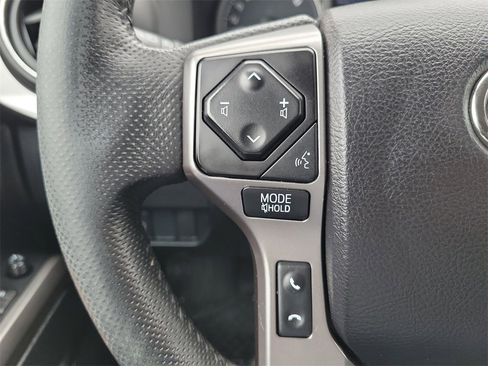 Used 2021 Toyota Tacoma SR5 w/ Technology Package image 5