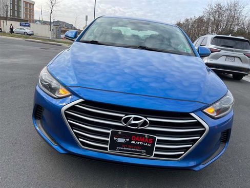 Used 2017 Hyundai Elantra SE image 34