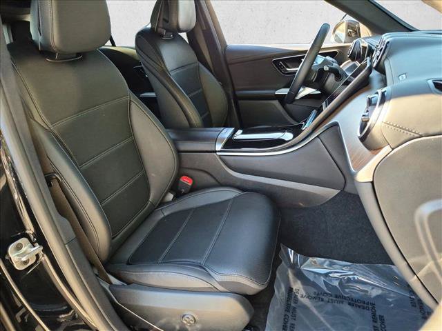Used 2025 Mercedes-Benz GLC 300 4MATIC image 20