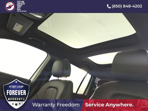Used 2023 Mercedes-Benz GLB 250 4MATIC w/ Premium Package image 27