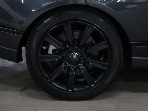 Used 2018 Land Rover Range Rover Supercharged image 30