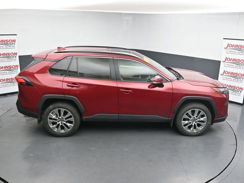 Used 2023 Toyota RAV4 XLE Premium AWD/4WD image 28