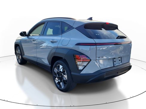 Used 2025 Hyundai Kona SEL image 5