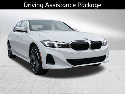 New 2026 BMW 330i xDrive Sedan w/ Premium Package AWD/4WD image 7