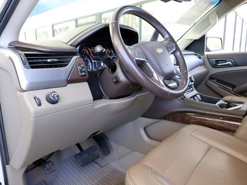 Used 2020 Chevrolet Tahoe LT RWD image 40