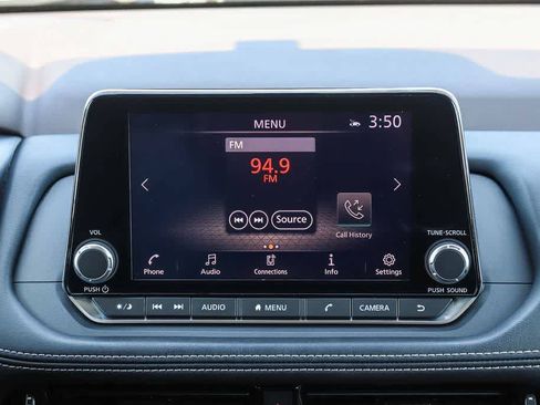 Used 2022 Nissan Rogue SV FWD image 14