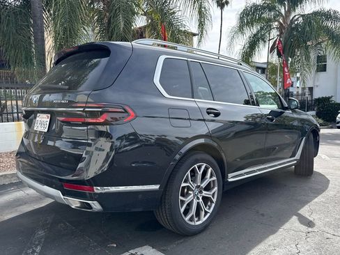 Used 2024 BMW X7 xDrive40i image 3