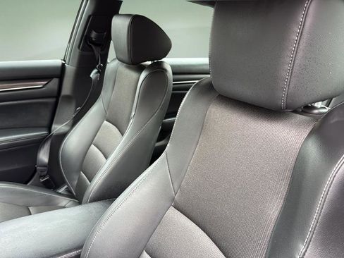 Used 2022 Honda Accord Sport image 11