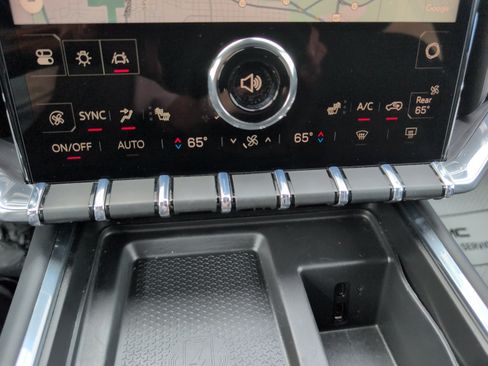 Used 2025 GMC Acadia Elevation FWD image 30