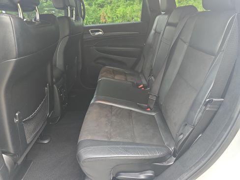 Used 2020 Jeep Grand Cherokee Altitude AWD/4WD image 15