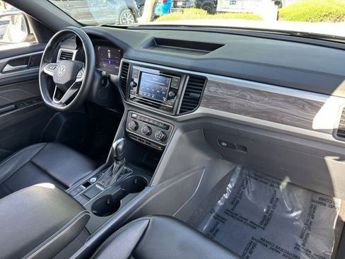 Used 2022 Volkswagen Atlas Cross Sport SE image 10