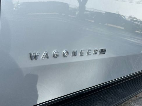 Certified 2024 Jeep Wagoneer L Base image 30