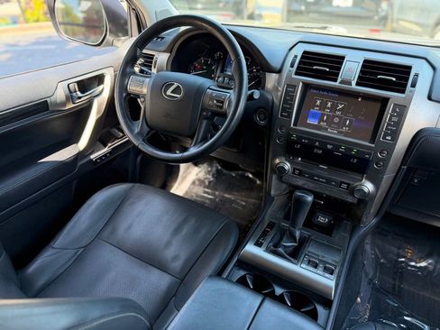 Used 2017 Lexus GX 460 w/ Navigation Package AWD/4WD image 36