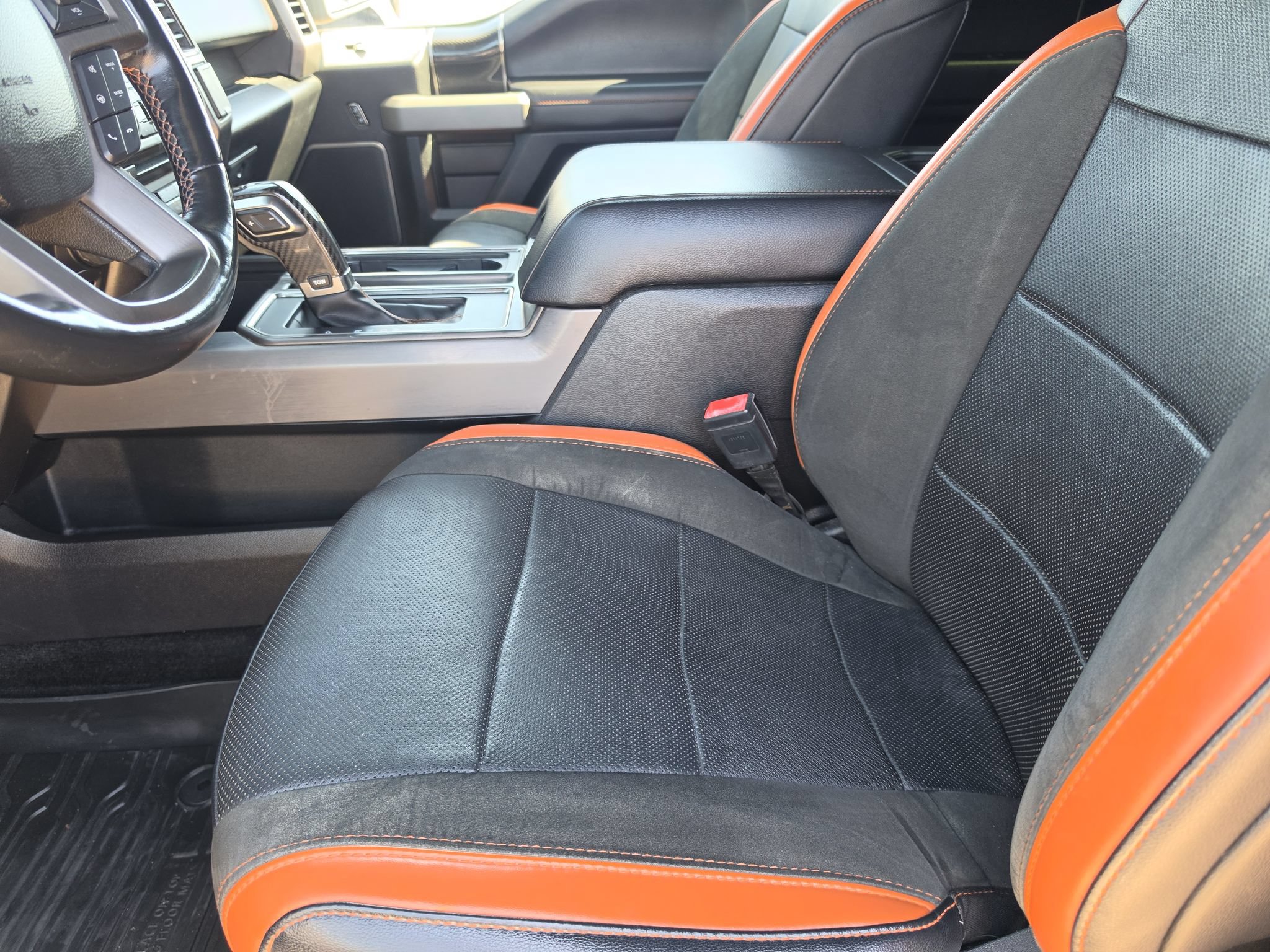 Used 2018 Ford F150 Raptor w/ Equipment Group 802A Luxury AWD/4WD image 9