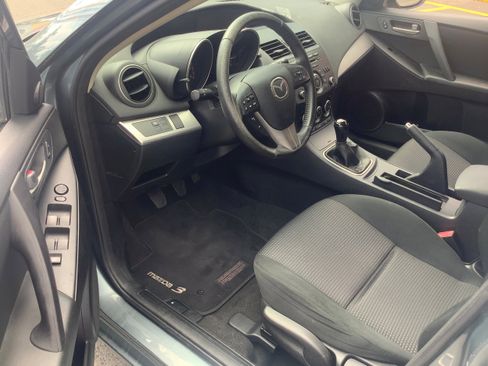 Used 2013 MAZDA MAZDA3 i Touring image 11