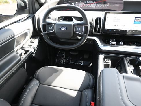 New 2027 Ford Expedition Platinum w/ Stealth Appearance Package AWD/4WD image 32