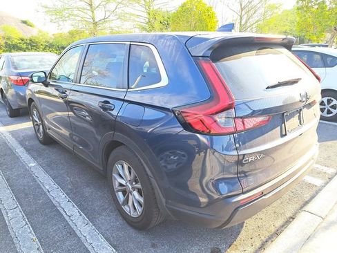 Used 2023 Honda CR-V EX-L image 3