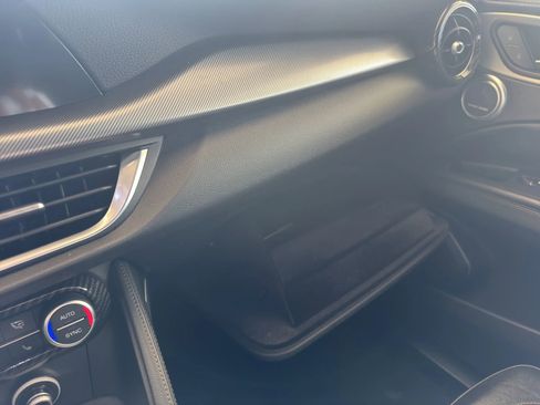 Used 2018 Alfa Romeo Stelvio Ti Sport image 31