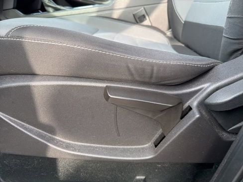 Used 2019 Ford Escape S image 19