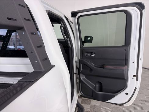 Used 2023 Nissan Frontier PRO-4X w/ Pro-4X Premium Package AWD/4WD image 29