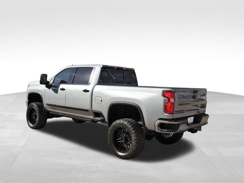 Used 2024 Chevrolet Silverado 2500 High Country w/ High Country Premium Package image 3