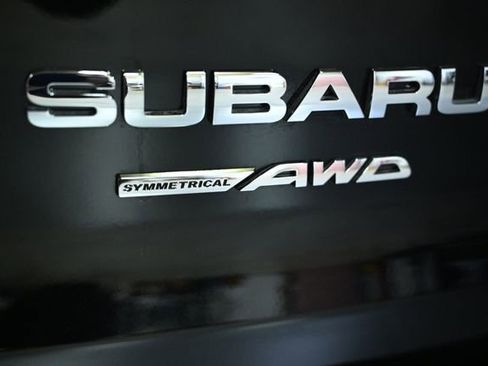 Used 2024 Subaru Ascent Premium w/ Convenience Package image 12