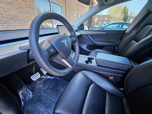 Used 2022 Tesla Model Y Performance image 37