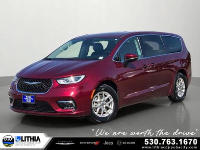Used 2023 Chrysler Pacifica Touring-L