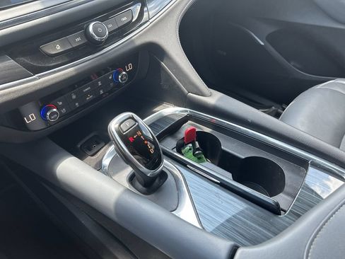 Used 2018 Buick Enclave Premium w/ Experience Buick Package FWD image 30