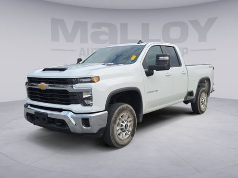 Used 2026 Chevrolet Silverado 2500 LT AWD/4WD image 1