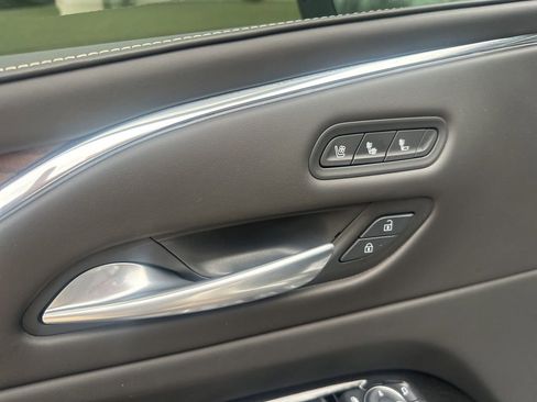 Used 2024 Cadillac Escalade Premium Luxury Platinum image 14