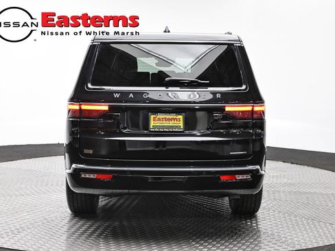 Used 2024 Jeep Wagoneer Series II AWD/4WD image 6