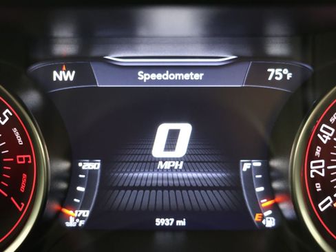 Used 2021 Dodge Challenger R/T Scat Pack RWD image 11