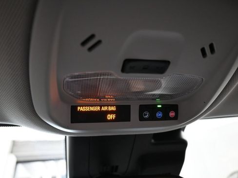 Used 2025 Chevrolet Trax LT FWD image 26