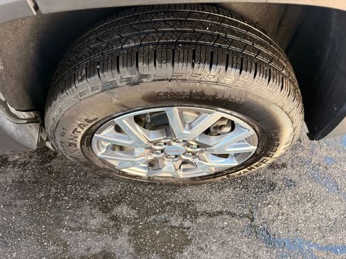 Used 2022 GMC Acadia SLT w/ LPO, Floor Liner Package AWD/4WD image 94